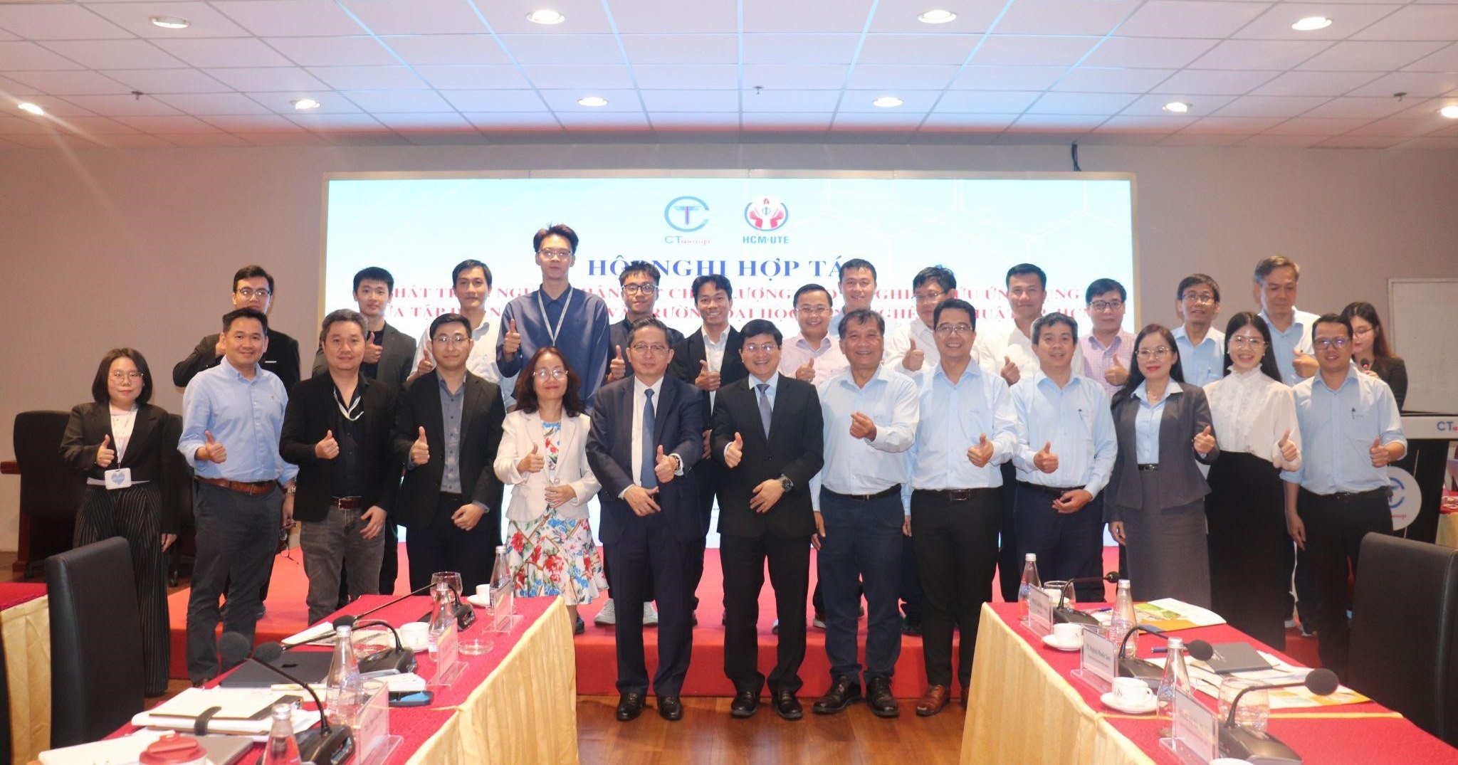 HCM-UTE và CT Group tăng cường hợp tác đào tạo, nghiên cứu và phát triển nguồn nhân lực chất lượng cao