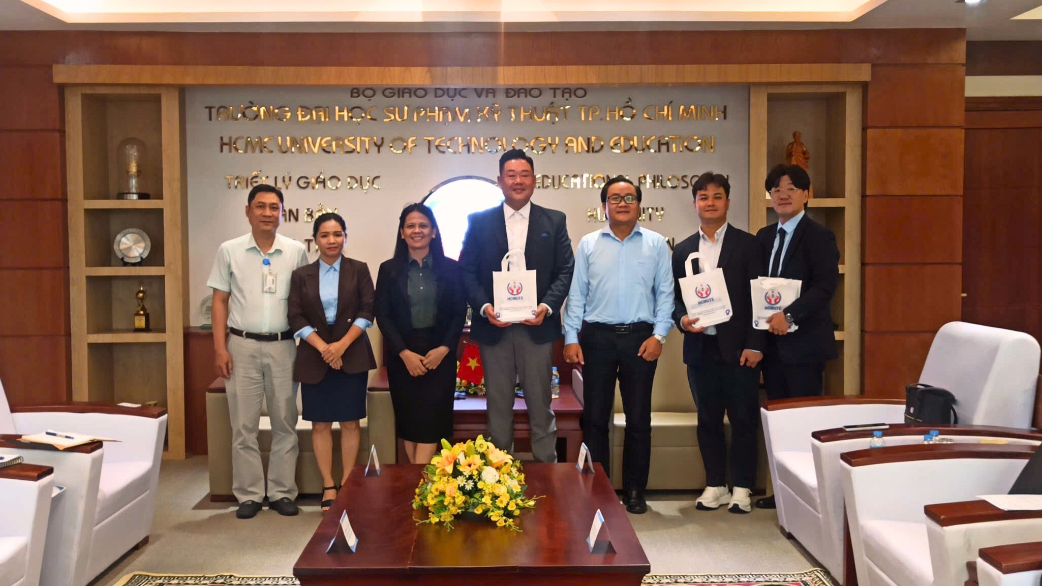 Ho Chi Minh City University of Technology and Education Welcomes Rise Holdings Korea to Explore Strategic Partnerships