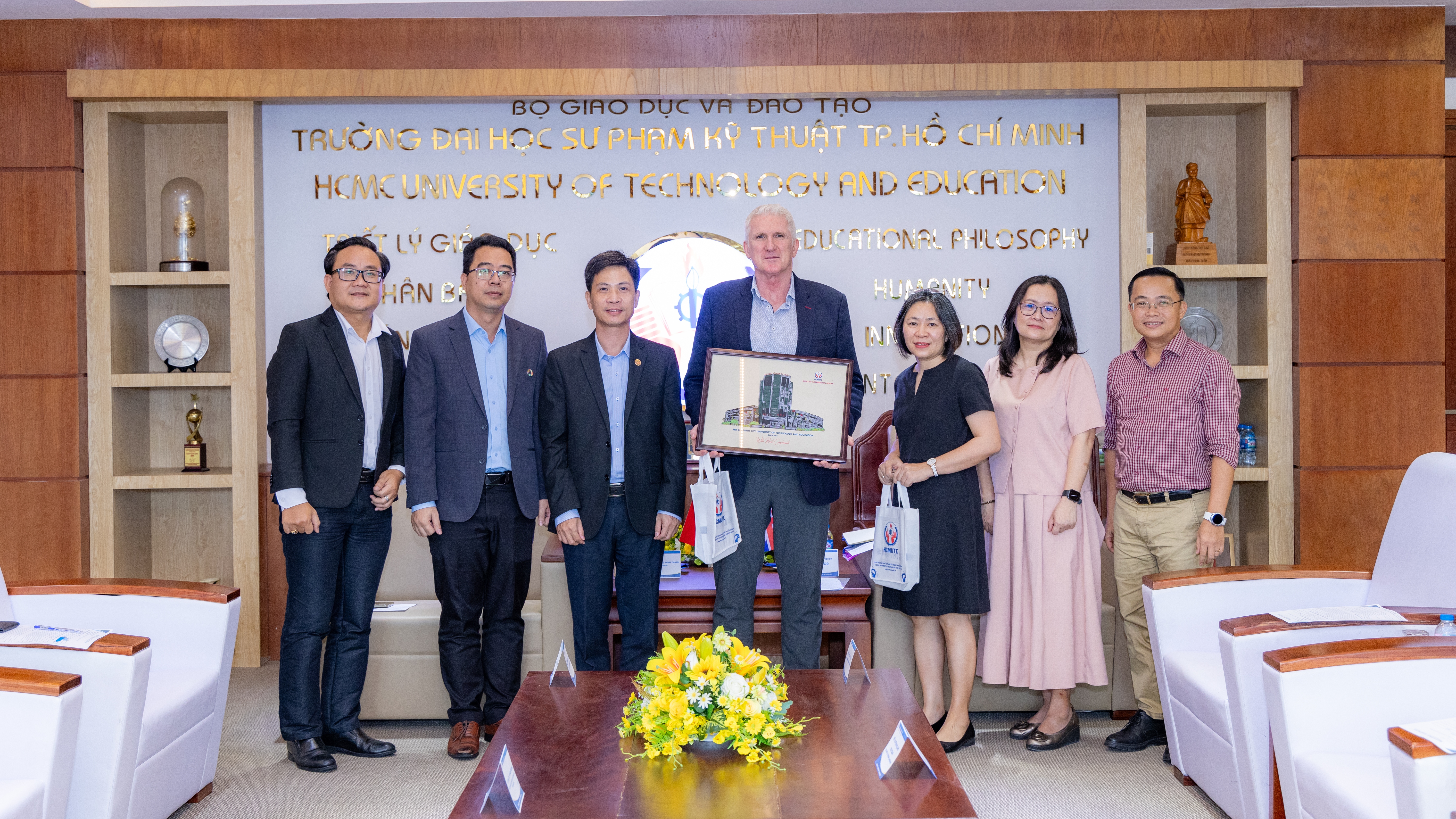 Ho Chi Minh City University of Technology and Education Welcomes Delegation from the British Council in Vietnam to Explore Future Collaboration