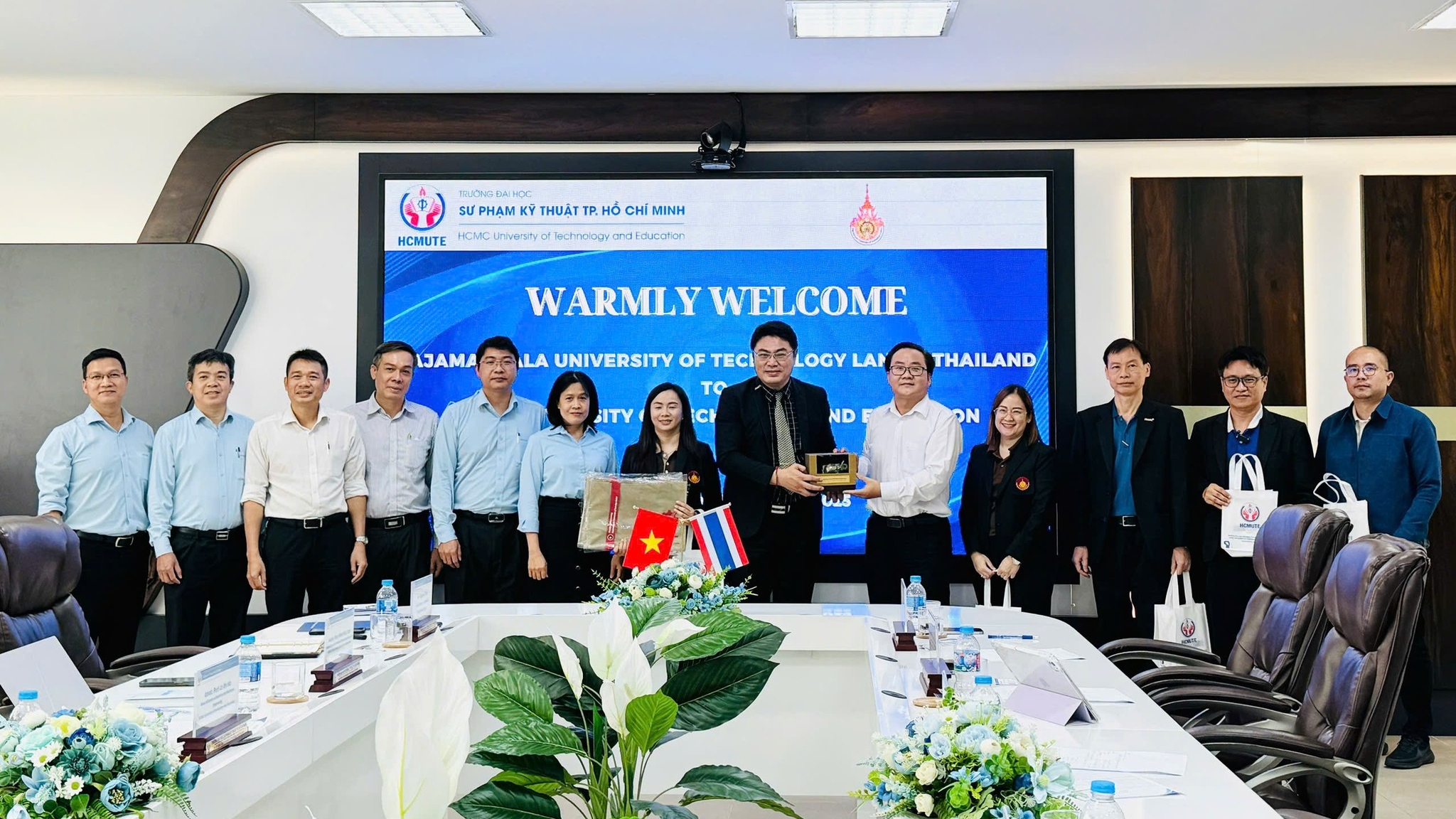 HCMUTE warmly welcomes Rajamangala University of Technology Lanna, Thailand